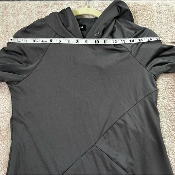 Betabrand Red Eye Charcoal Gray Long-Sleeve Travel Dress Size Small Hooded - Picture 6 of 13